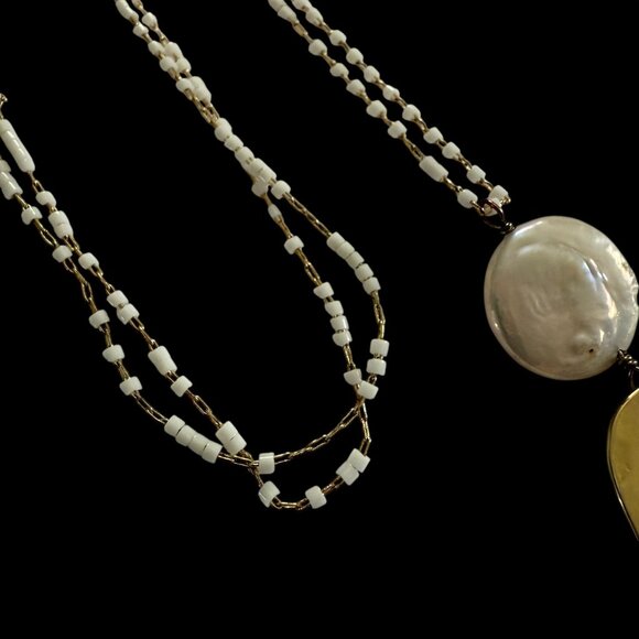 Anthropologie Miriam Pendant Necklace White Beads Gold Accents Natural Stone - Picture 4 of 13
